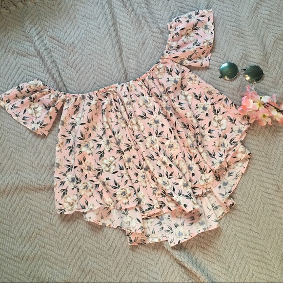 Tops - 🔮 Floral Off the Shoulder Blouse.